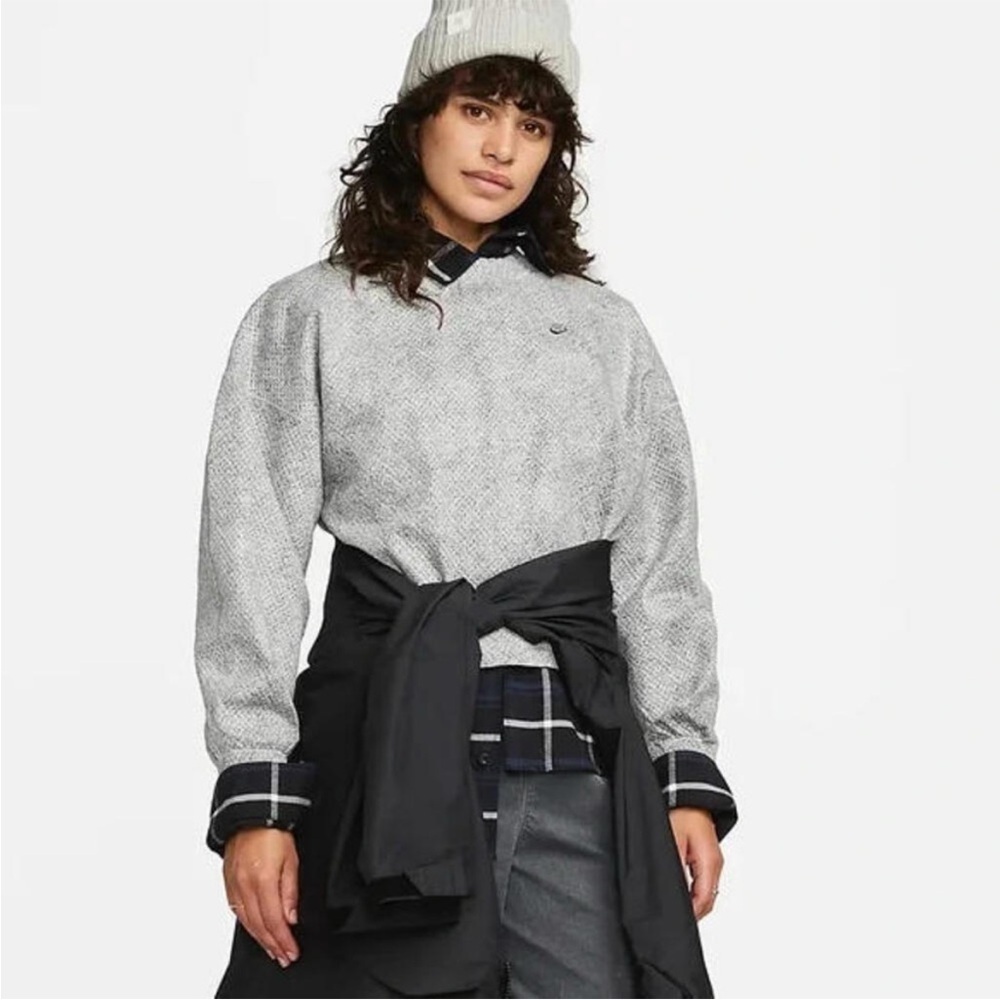 Nike Forward Women's Crew Tech Pack Sweatshirt Gray Medium